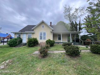 131 Westmoreland St, Harrogate, TN 37752