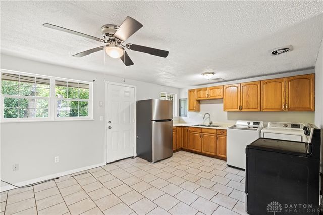 6687 Hubbard Drive, Dayton, OH 45424
