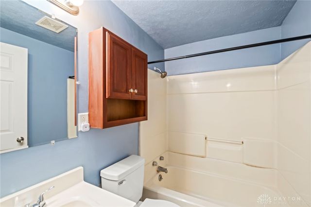 6687 Hubbard Drive, Dayton, OH 45424
