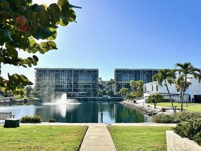 1095 GULF OF MEXICO DRIVE 104, Longboat Key, FL 34228
