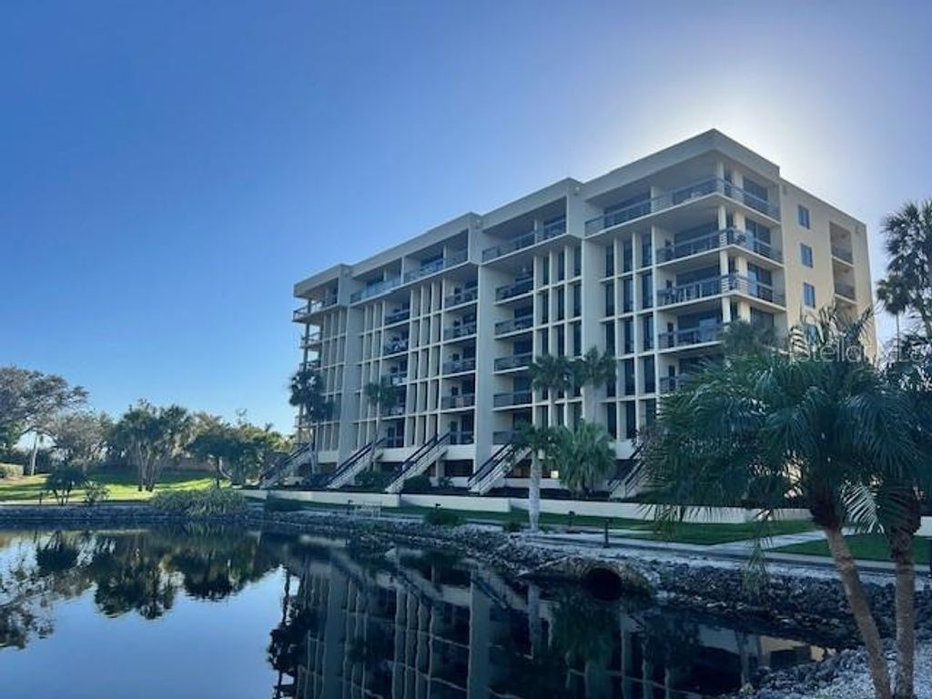 1095 GULF OF MEXICO DRIVE 104, Longboat Key, FL 34228