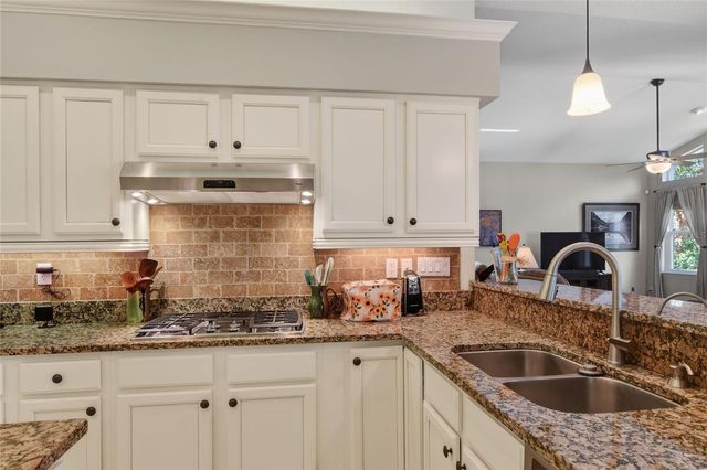 858 HANOVER WAY, Lakeland, FL 33813