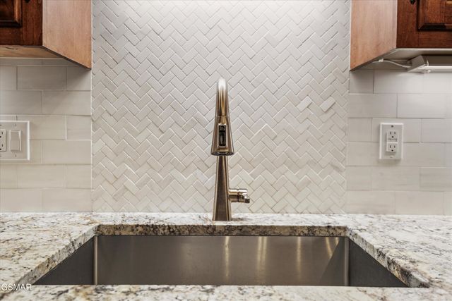 1826 Peppertree Drive, Alcoa, TN 37701