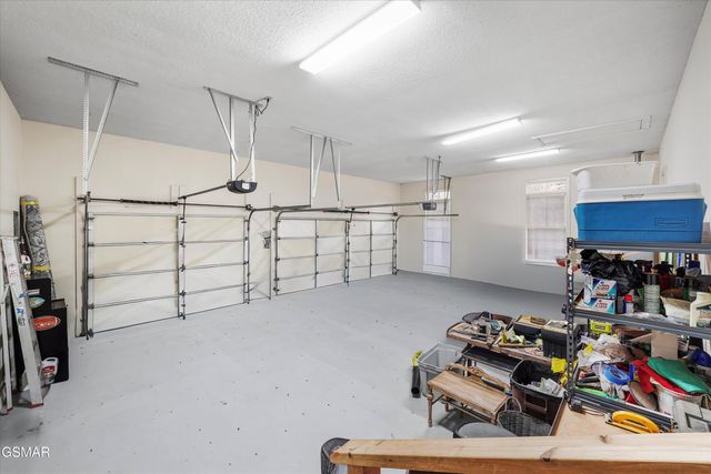 1826 Peppertree Drive, Alcoa, TN 37701