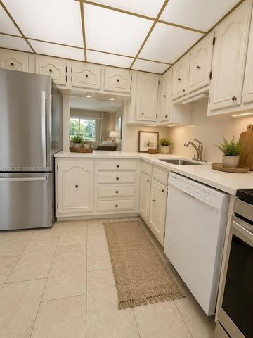 20 Abbey Ln 101, Delray Beach, FL 33446