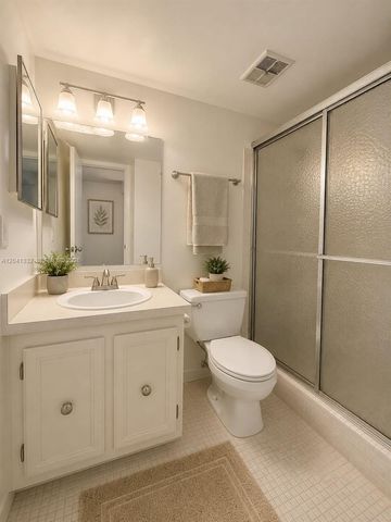 20 Abbey Ln 101, Delray Beach, FL 33446