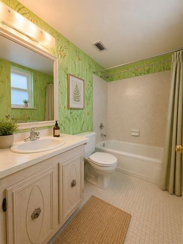 20 Abbey Ln 101, Delray Beach, FL 33446