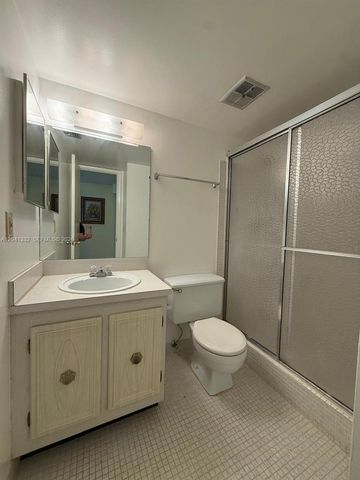 20 Abbey Ln 101, Delray Beach, FL 33446