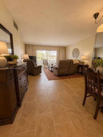 20 Abbey Ln 101, Delray Beach, FL 33446