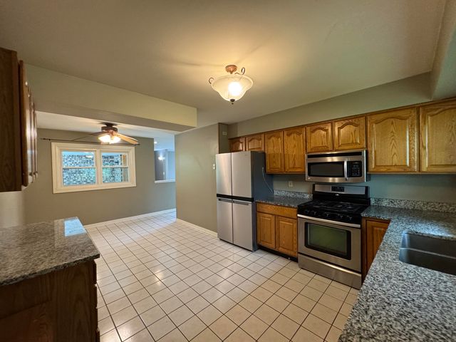 9616 Olcott Avenue, St. John, IN 46373