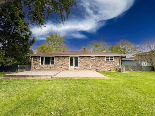 9616 Olcott Avenue, St. John, IN 46373