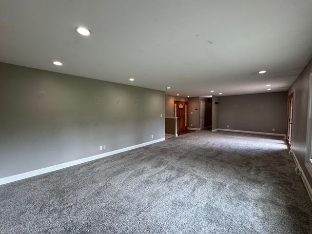 9616 Olcott Avenue, St. John, IN 46373