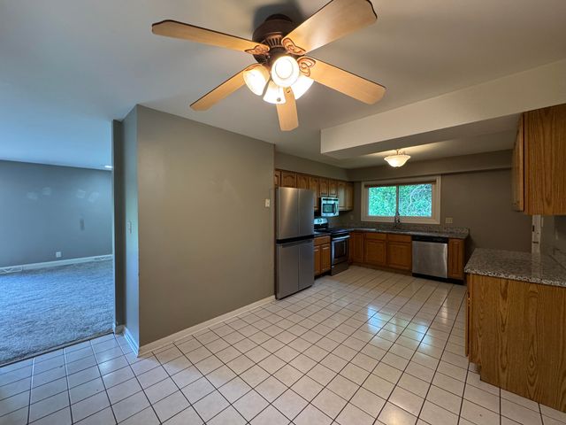 9616 Olcott Avenue, St. John, IN 46373