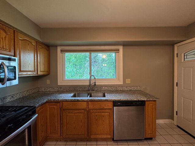 9616 Olcott Avenue, St. John, IN 46373