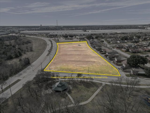 915 N Peachtree, Mesquite, TX 75149