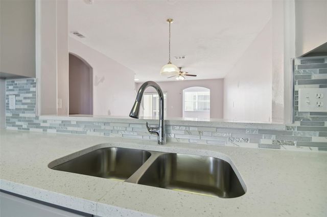 3430 HIGH HAMPTON CIRCLE, Tampa, FL 33610