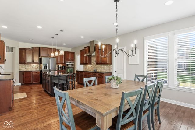 3228 Wildlife Trail, Zionsville, IN 46077