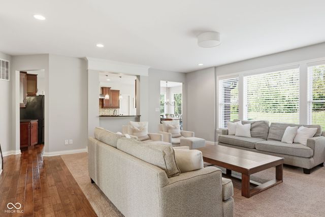 3228 Wildlife Trail, Zionsville, IN 46077