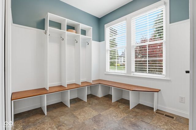 3228 Wildlife Trail, Zionsville, IN 46077