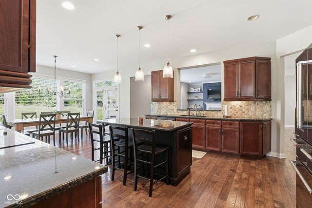 3228 Wildlife Trail, Zionsville, IN 46077