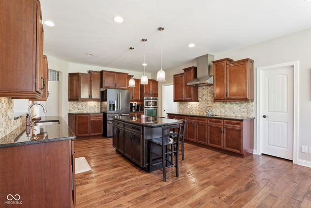 3228 Wildlife Trail, Zionsville, IN 46077