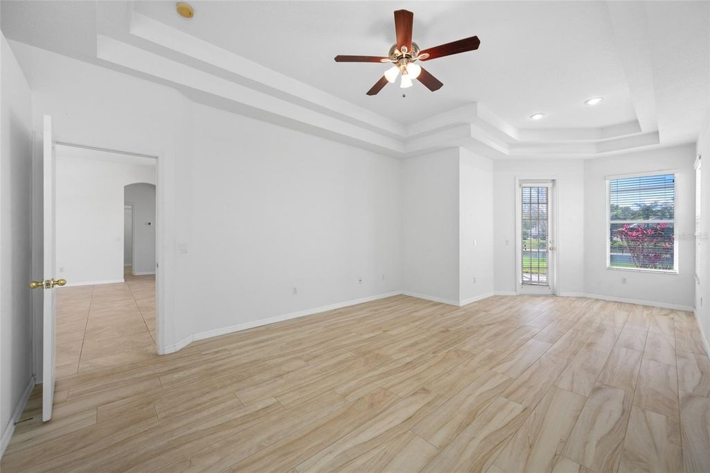 Image 11 of property listing at 14606 CORAL BERRY DRIVE, Tampa, FL 33626