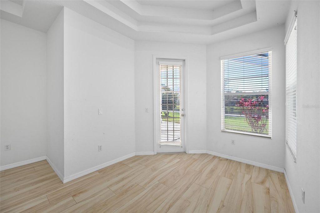 Image 12 of property listing at 14606 CORAL BERRY DRIVE, Tampa, FL 33626