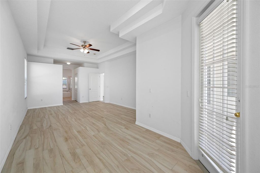 Image 14 of property listing at 14606 CORAL BERRY DRIVE, Tampa, FL 33626