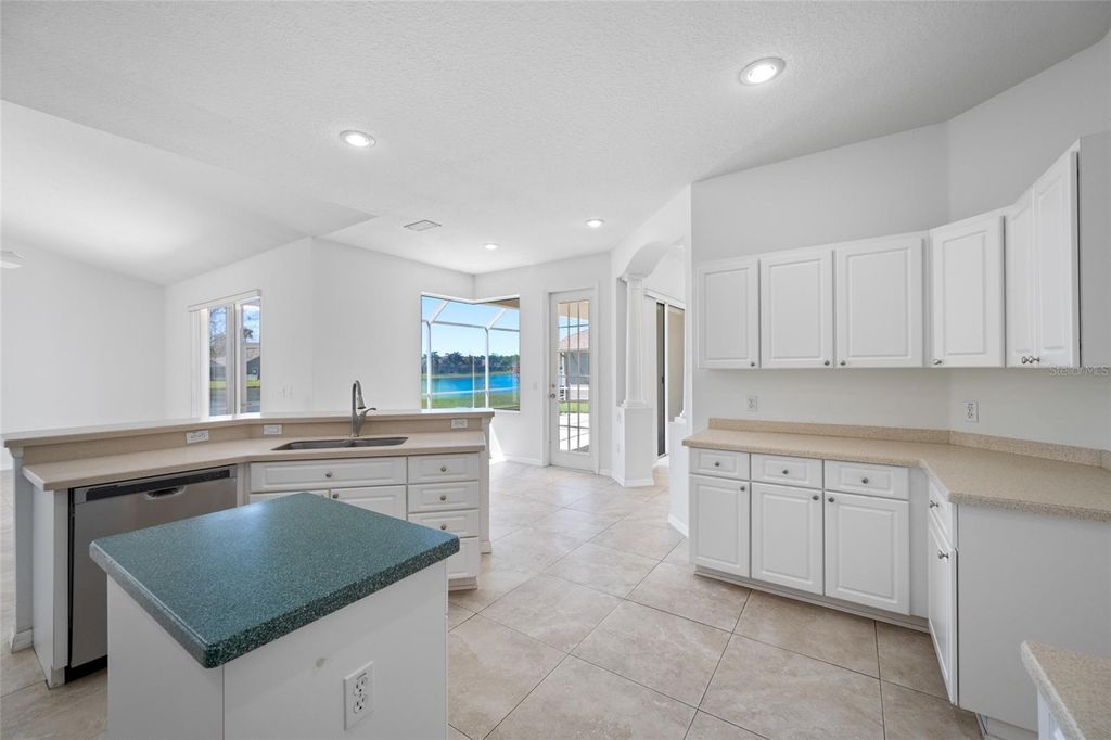 Image 24 of property listing at 14606 CORAL BERRY DRIVE, Tampa, FL 33626