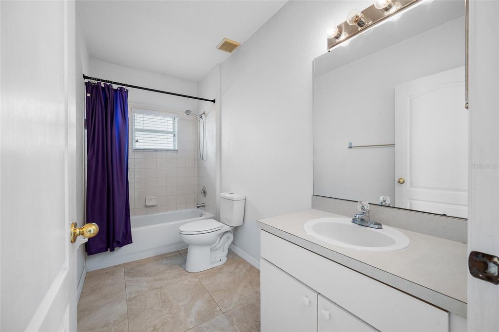 Image 30 of property listing at 14606 CORAL BERRY DRIVE, Tampa, FL 33626