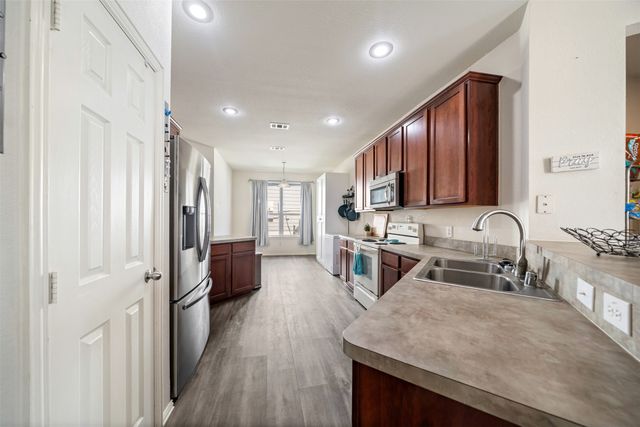 10105 Lakeview Drive, Providence Village, TX 76227