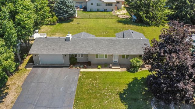 8330 Cleadis Avenue, Inver Grove Heights, MN 55076