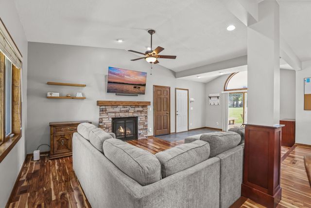 8330 Cleadis Avenue, Inver Grove Heights, MN 55076