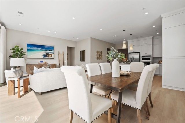 130 Donati, Irvine, CA 92602