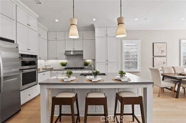 130 Donati, Irvine, CA 92602