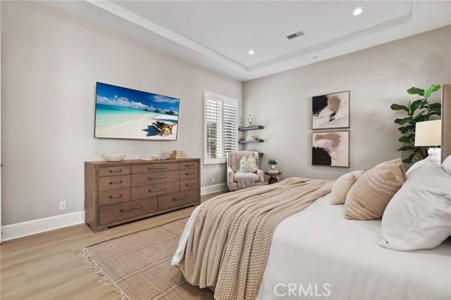 130 Donati, Irvine, CA 92602