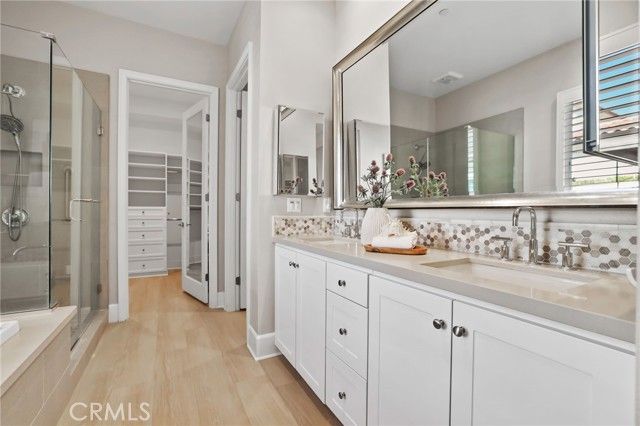 130 Donati, Irvine, CA 92602