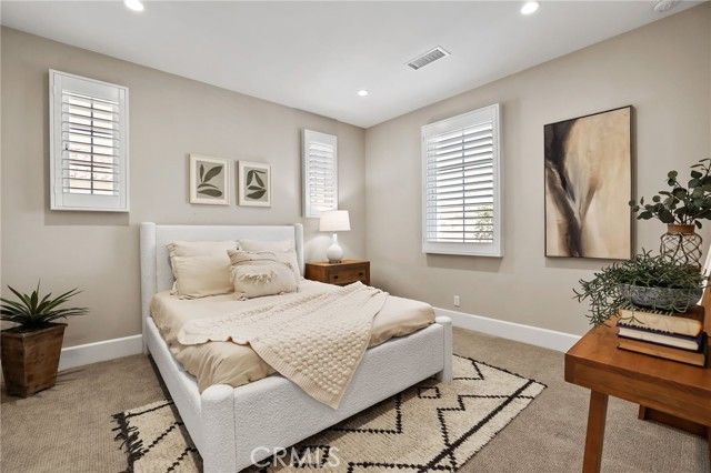 130 Donati, Irvine, CA 92602