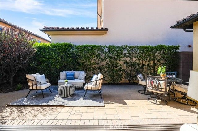 130 Donati, Irvine, CA 92602