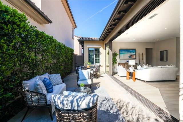 130 Donati, Irvine, CA 92602