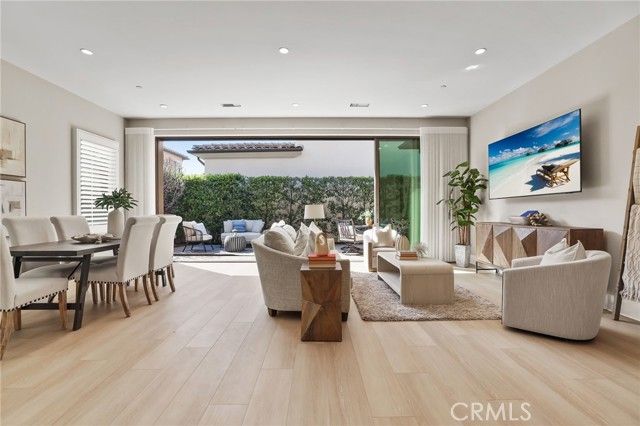 130 Donati, Irvine, CA 92602