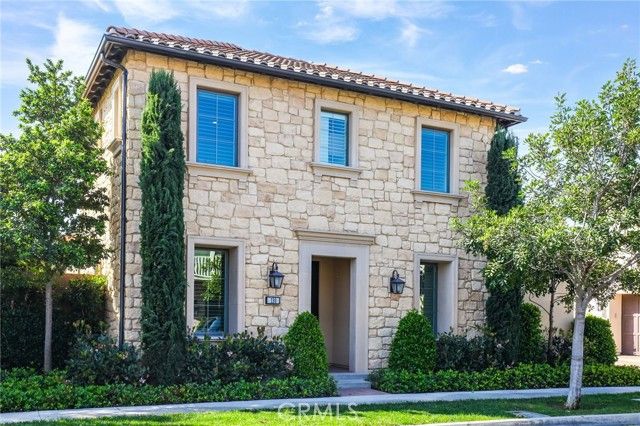 130 Donati, Irvine, CA 92602