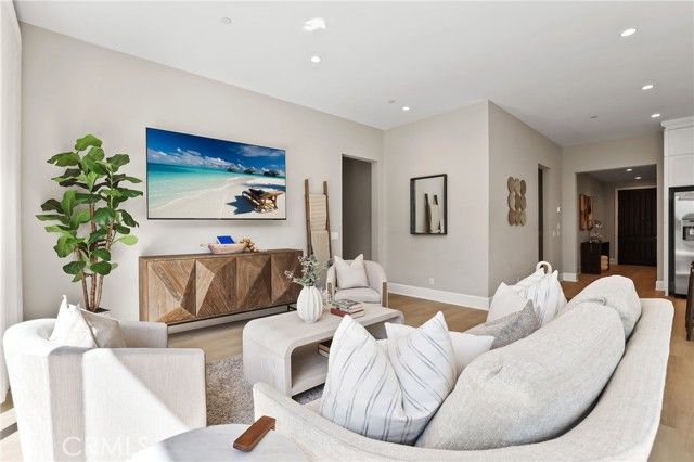 130 Donati, Irvine, CA 92602