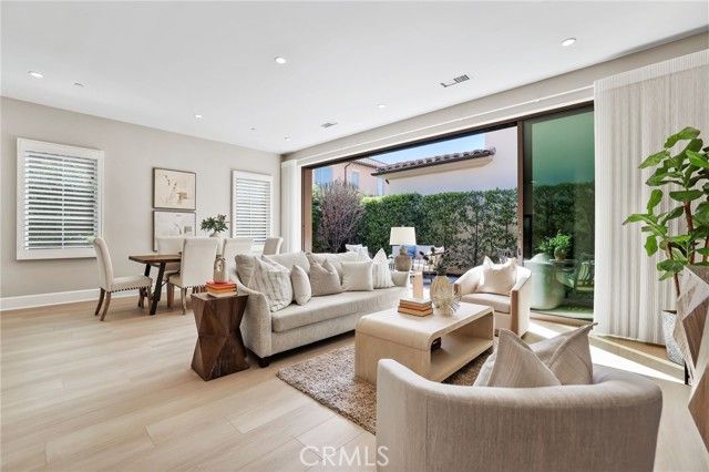 130 Donati, Irvine, CA 92602