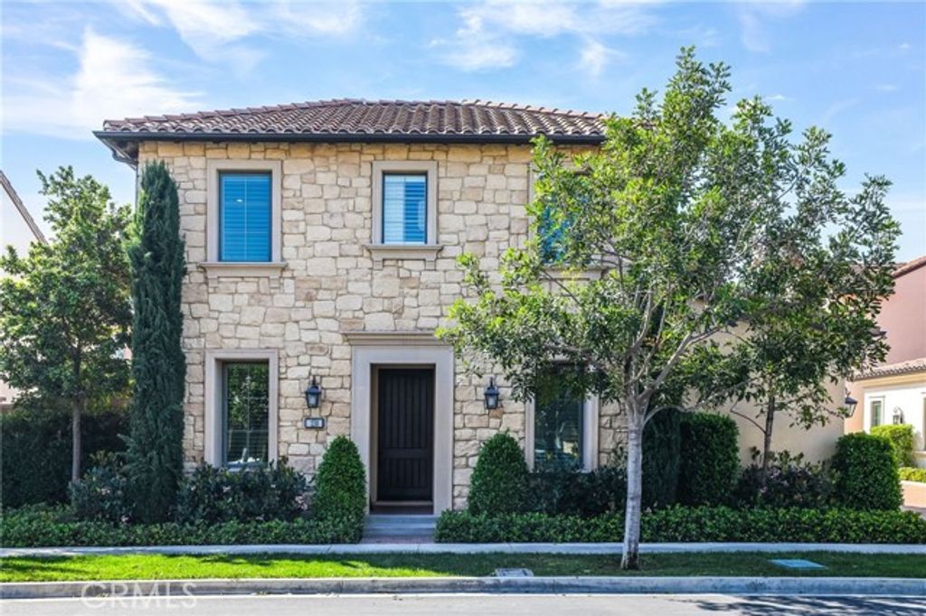 130 Donati, Irvine, CA 92602