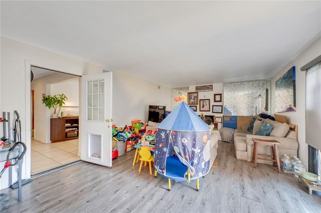 15422 Benfield, Norwalk, CA 90650