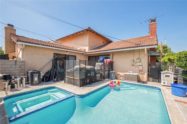 15422 Benfield, Norwalk, CA 90650