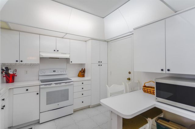 1965 S Ocean Dr 18K, Hallandale Beach, FL 33009