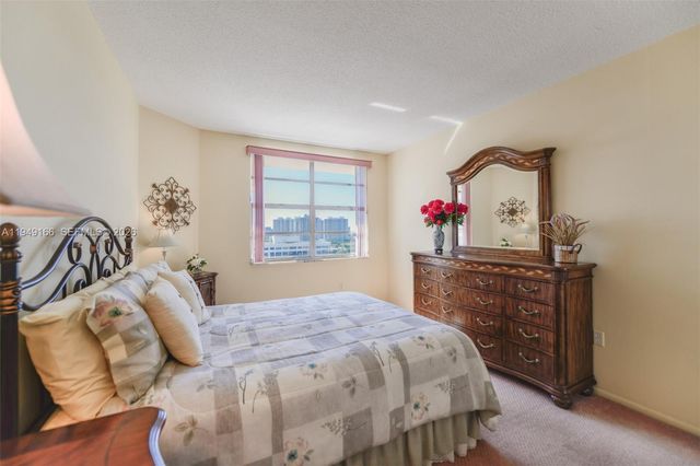 1965 S Ocean Dr 18K, Hallandale Beach, FL 33009