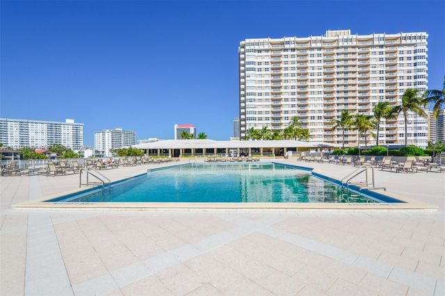 1965 S Ocean Dr 18K, Hallandale Beach, FL 33009